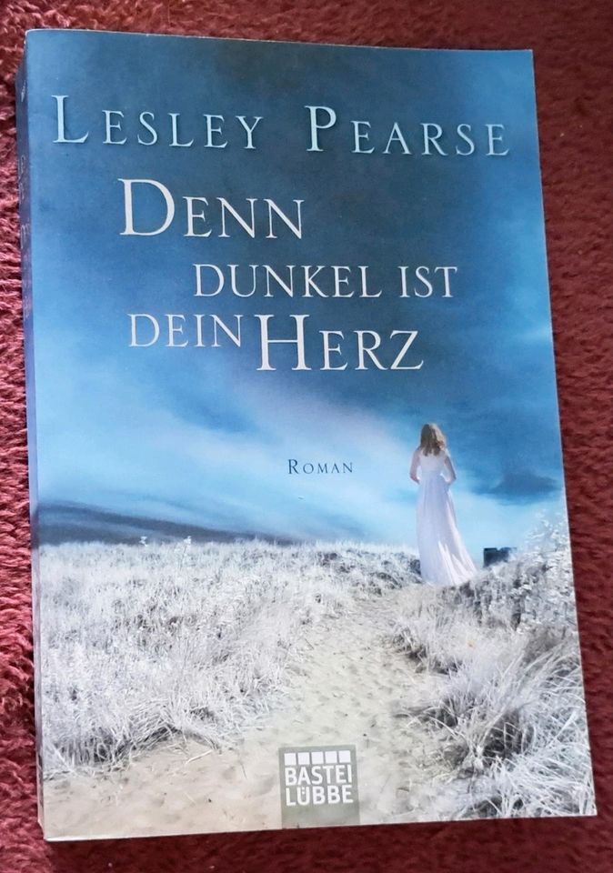 Denn dunkel ist dein Herz von Lesley Pearse in Eisenhüttenstadt