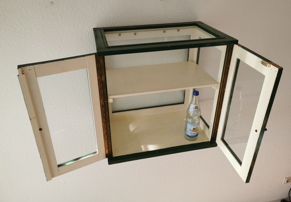 alte Vitrine Glas auf 5 Seiten Waagenschrank Hängeschrank in Waiblingen