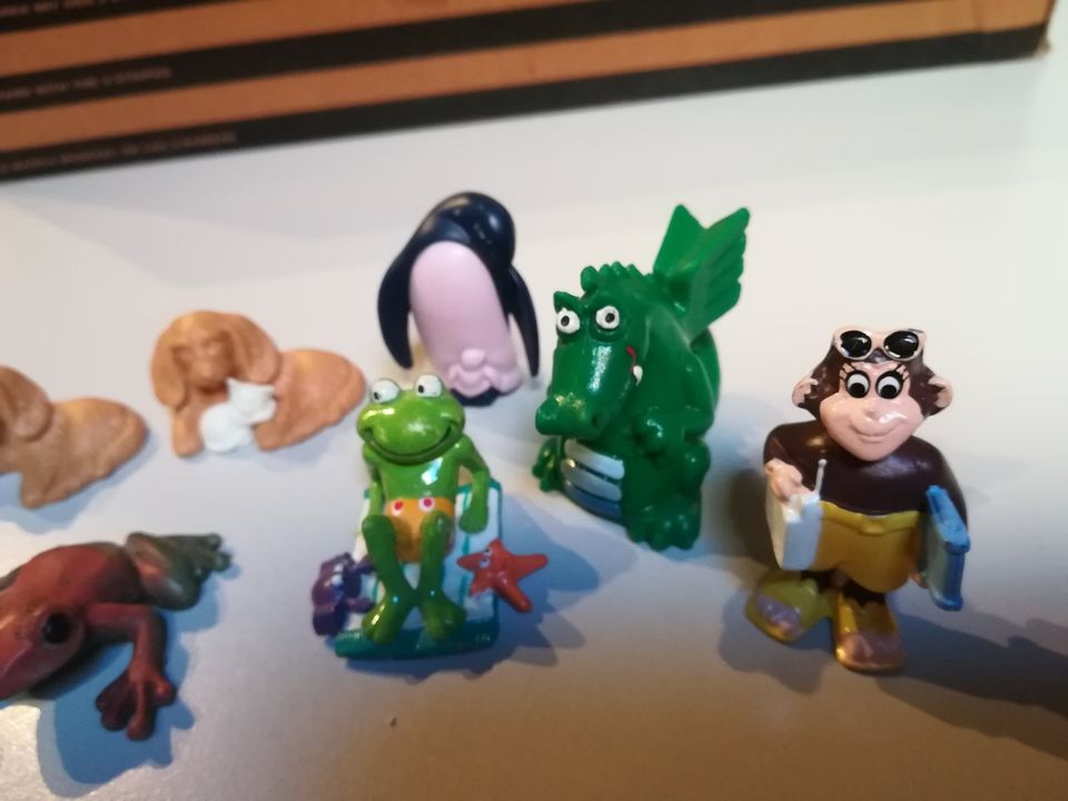 Figuren Hunde, Pinguine, Drachen, Frosch in Oppenheim