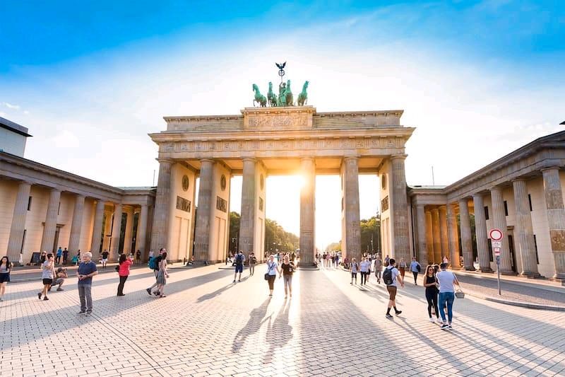 2,5 -3 Zimmer Wohnung gesucht Belohnung 500€ in Berlin