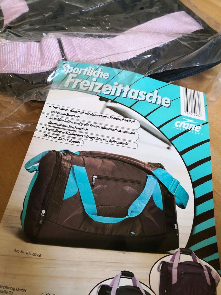 Sportliche Freizeit Tasche schwarz - rosa in Krefeld