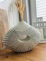 Moderne Vase weiß-silber 23 cm Nordrhein-Westfalen - Hörstel Vorschau