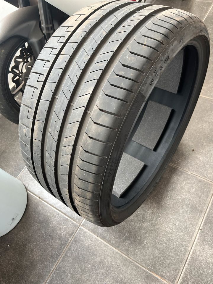 1x Sommerreifen 285 30 ZR22 101Y Pirelli PZERO AO DOT 2022 in Hemer