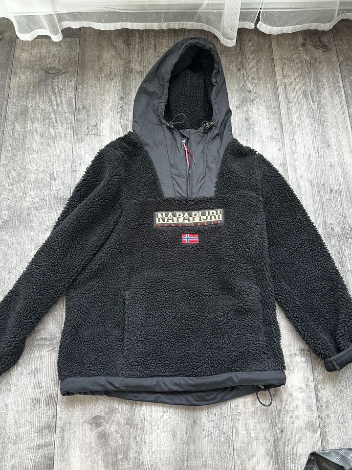 Napapijri Damen Hoodie Teddy schwarz Gr M gebraucht in Hamburg