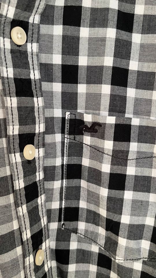 NEU Hollister Hemd Oberteil schick schwarz grau weiß M in Niedenstein