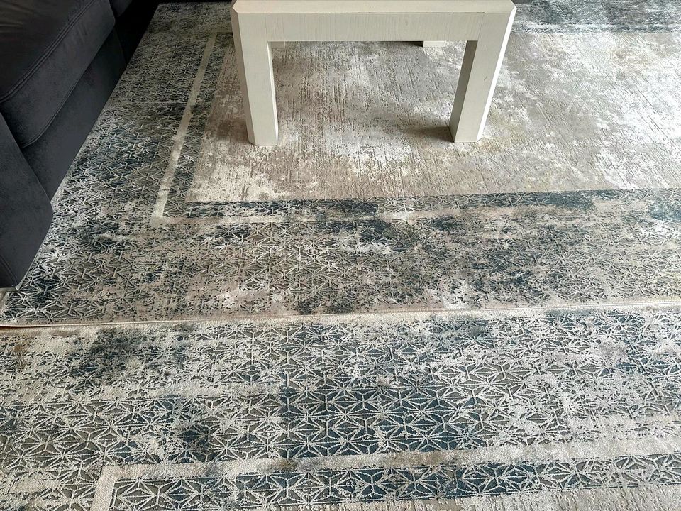 2 große moderne Teppiche, jeweils 2,90×2,00 in Sprakel