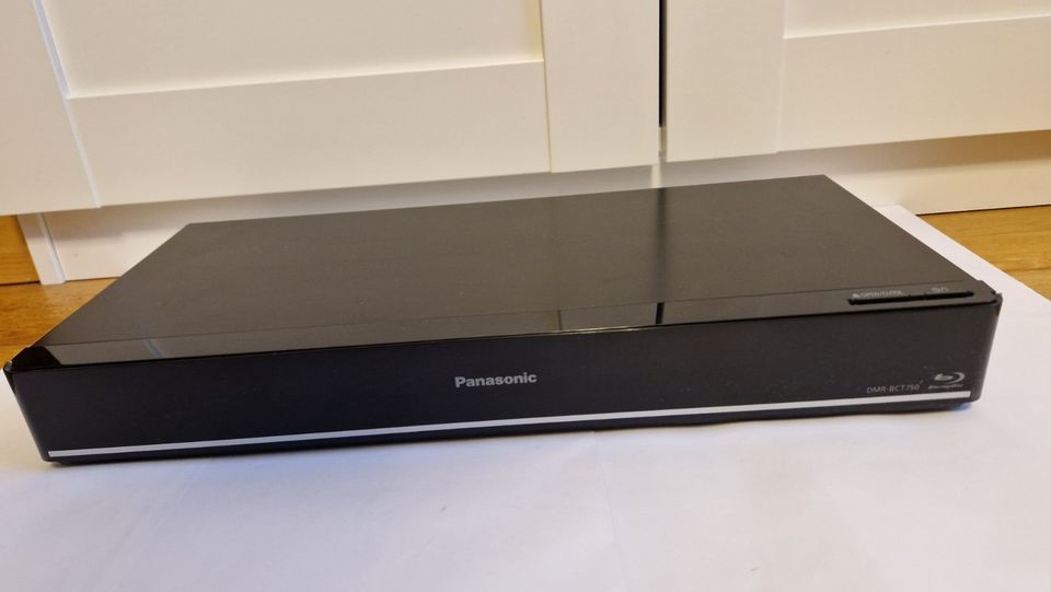 Panasonic Blu-ray Recorder  DMR-BCT 750 in Esslingen