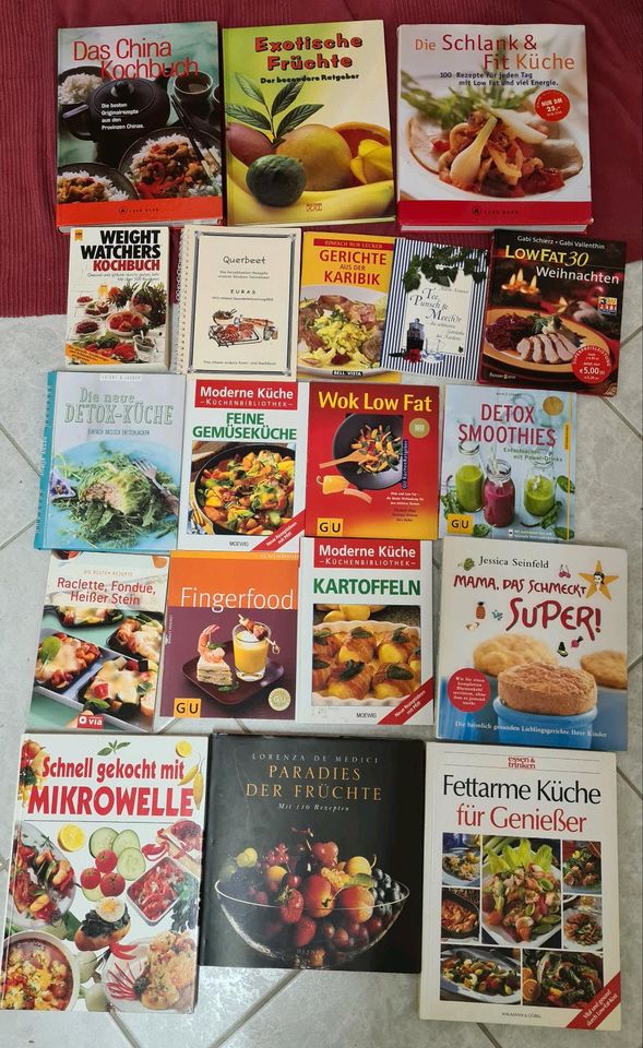 Kochbücher 24 Stück gesunde Küche in Seebruck