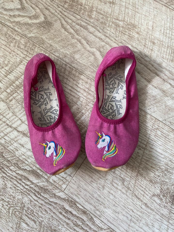 Biete Kinderschuhe Gymnastikschuhe Größe 33 Einhorn in Minden