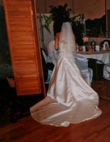 Großes Set Brautkleid/ Hochzeitskleid mit Schleppe und Schleier Nordrhein-Westfalen - Gevelsberg Vorschau