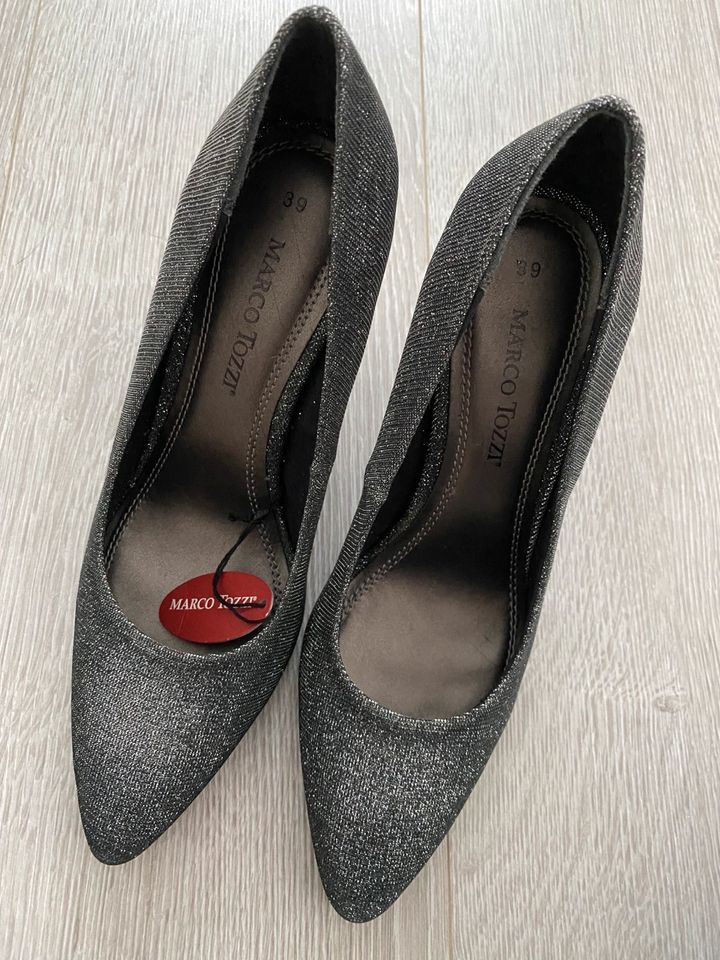 NEU - Marco Tozzi Pumps - Glitzer - Silber/schwarz - Gr. 39 in  Niedersachsen - Hameln | eBay Kleinanzeigen ist jetzt Kleinanzeigen