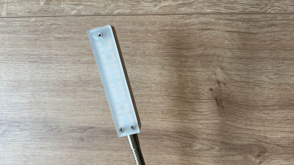 LED Leselampe dimmbar silber Metall (3x vorhanden) in Trittau