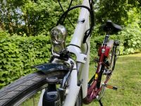 E Bike - Akku - Ladegerät - 4 Schlüssel - Bedienungsanleitung Nordrhein-Westfalen - Herford Vorschau