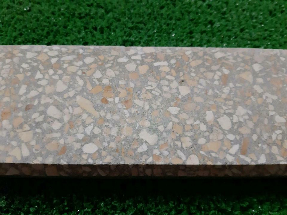 ▪Wandsockel Betonwerkstein/Terrazzo beige 30x7x1 cm Retro 70er ▪ in Heidenheim an der Brenz