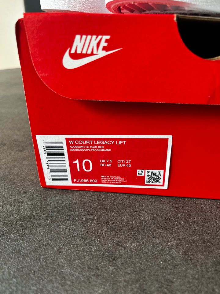 Nike Schuhe in Nettetal