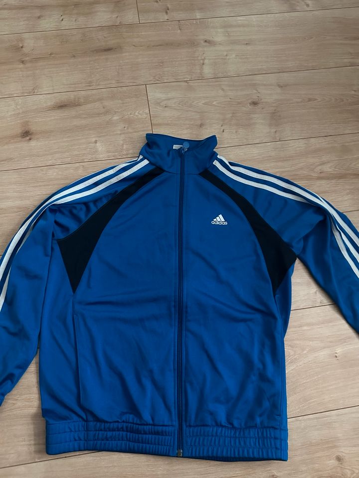 Adidas Trainingsjacke in Dinslaken