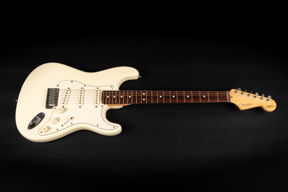 2002 Fender Jeff Beck Signature Stratocaster RW Olympic White in Niebüll