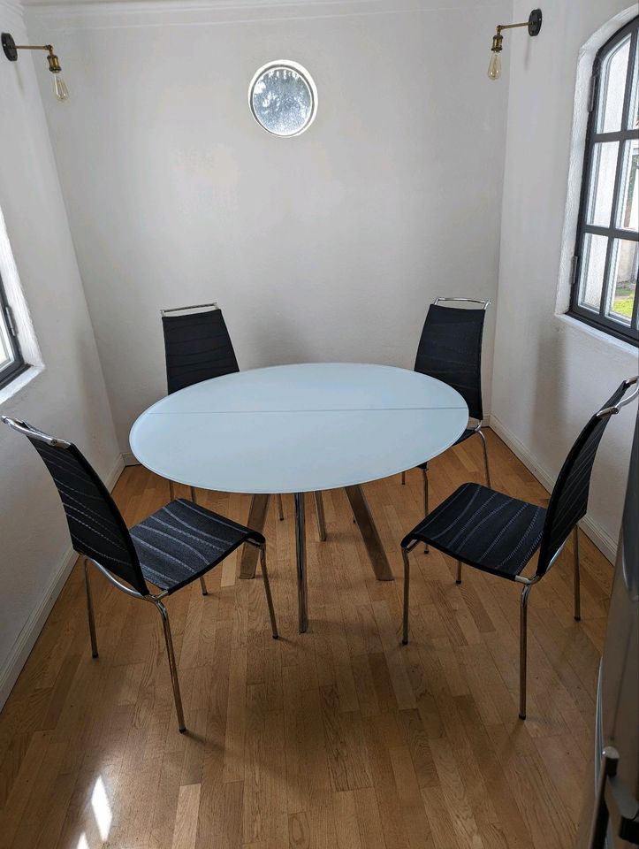 Glastisch ausziehbar (inkl 6 Stühle), 120cm breit, 74.5cm hoch in Grabenstätt