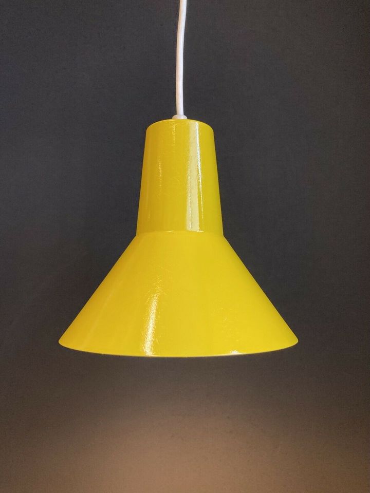 Klampe Design Leuchte Gelb Mid Century Ära Poulsen Panton Lyfa 70 in Düsseldorf