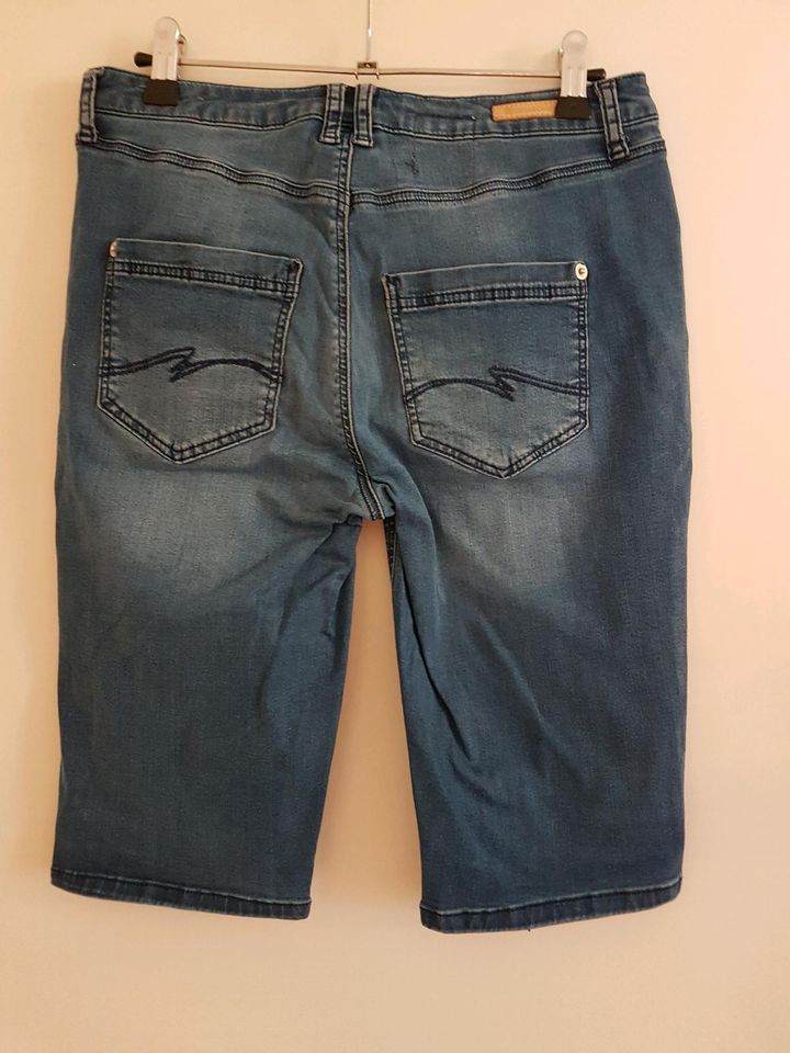 Short Jeans  Damen Street one, 26 in Freiburg im Breisgau