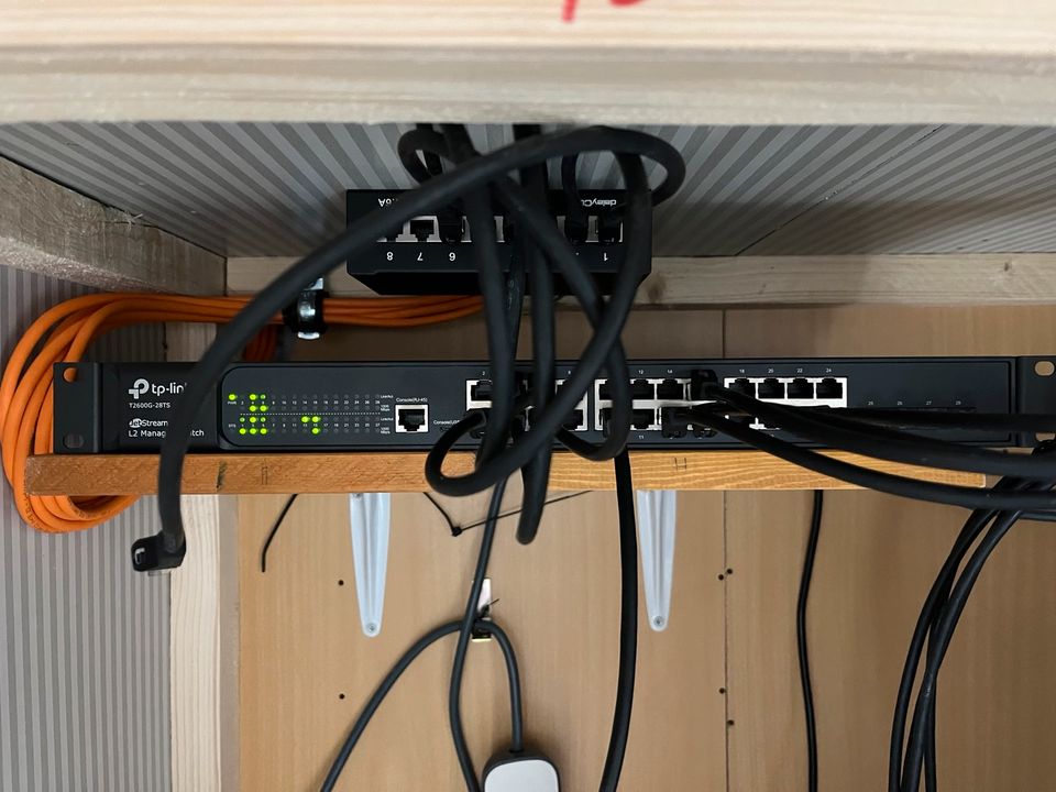 Tp link Jetstream managed switch T2600-28ts in Kaiserslautern