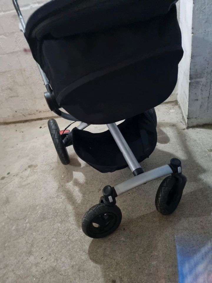 Quinny Buzz Xtra Kinderwagen + Babyschale in Göttingen