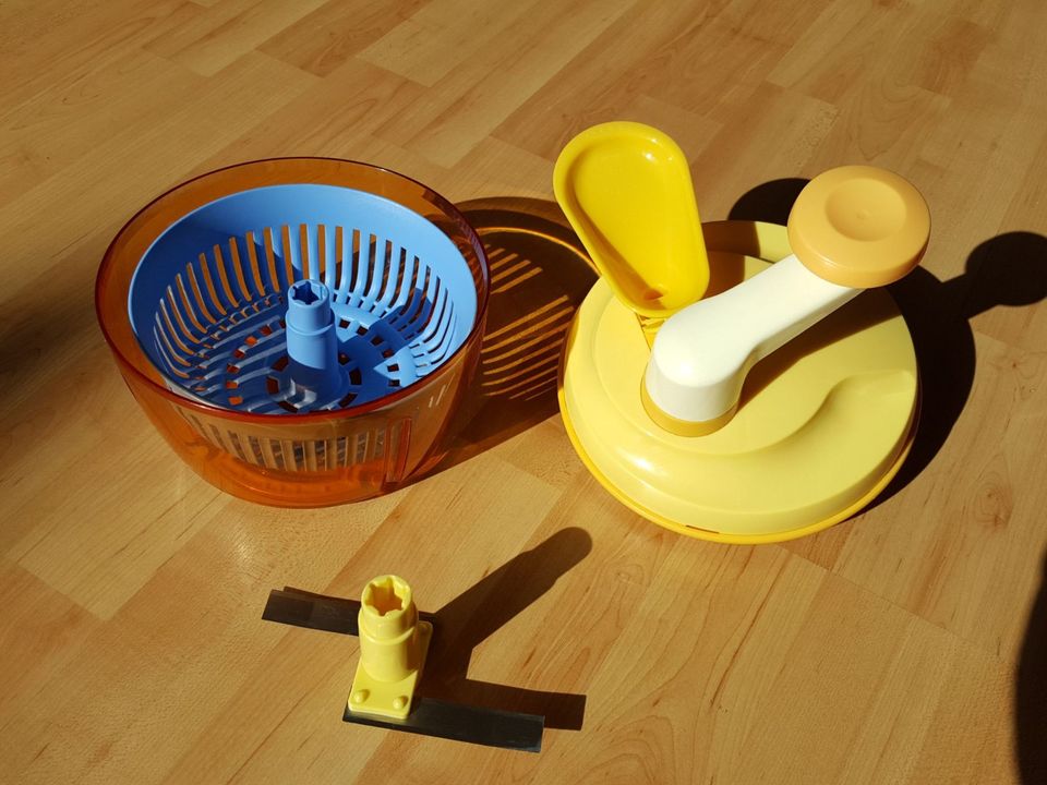 Quick-chef Tupper-ware Multireibe Multi-zerkleinerer Häcksler in Gerlingen