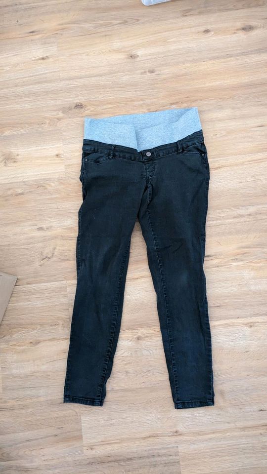 Umstandshose, Jeans, Größe 40, schwarz in Düsseldorf