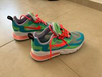Nike Air Max 270 React Größe 38 Hessen - Taunusstein Vorschau