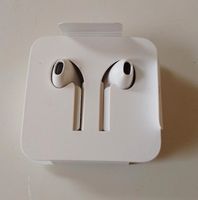 Apple Ear Pods mit Lightning Anschluss unbenutzt Schleswig-Holstein - Groß Wittensee Vorschau