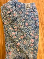 Ralph Lauren Jeans mit Blumen Gr 14 Hessen - Karben Vorschau