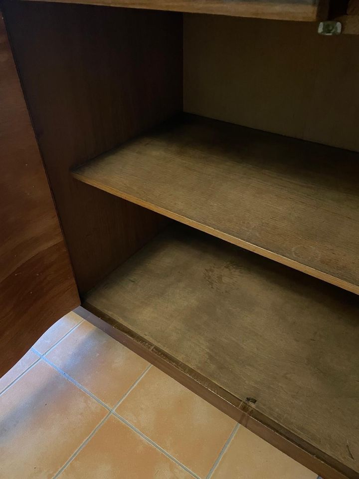 Buffetschrank Esszimmerschrank Geschirrschrank Vitrine Antik in Klütz