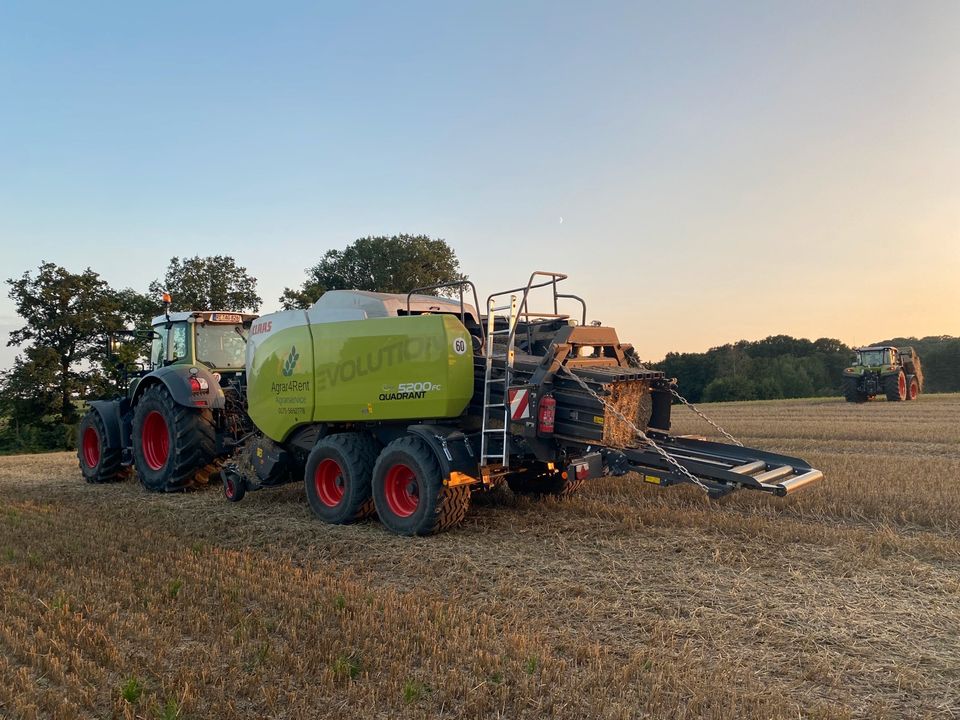 Heu und Silage pressen Claas Finecut Pferde Lohnunternehmen in Dorsten