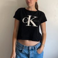 Calvin Klein Jeans Crop Top / kurzes T-shirt mit Logo Hessen - Eltville Vorschau