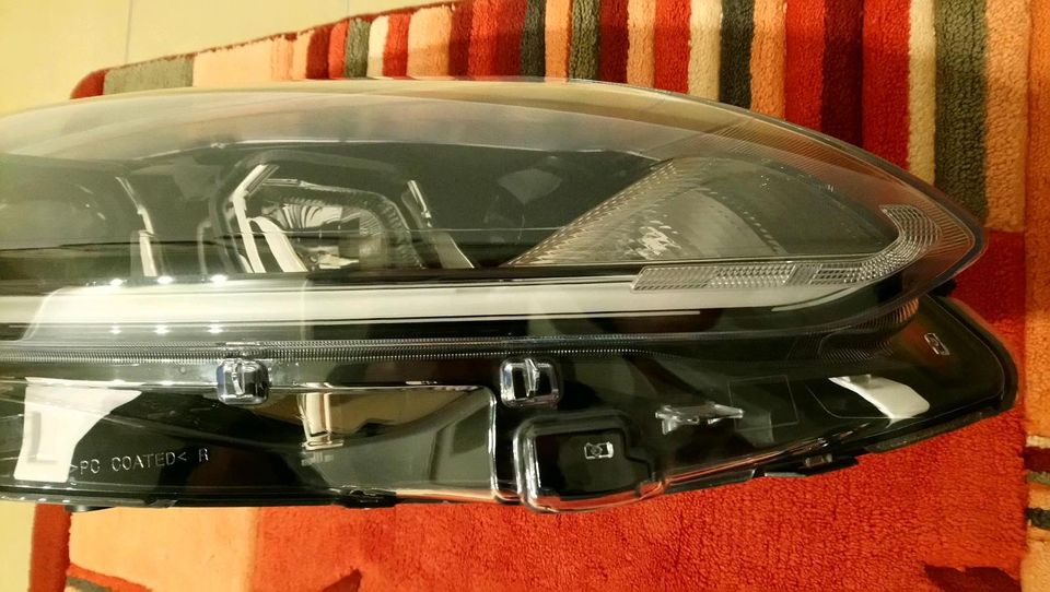 Ford Kuga III 2022 Frontscheinwerfer rechts LV4B13W029AK Voll LED in Lotte