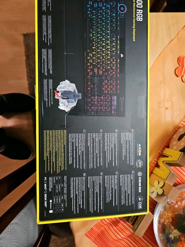 Corsair K100 RGB Optisch-Mechanische Kabelgebundene Tastatur in Hamm