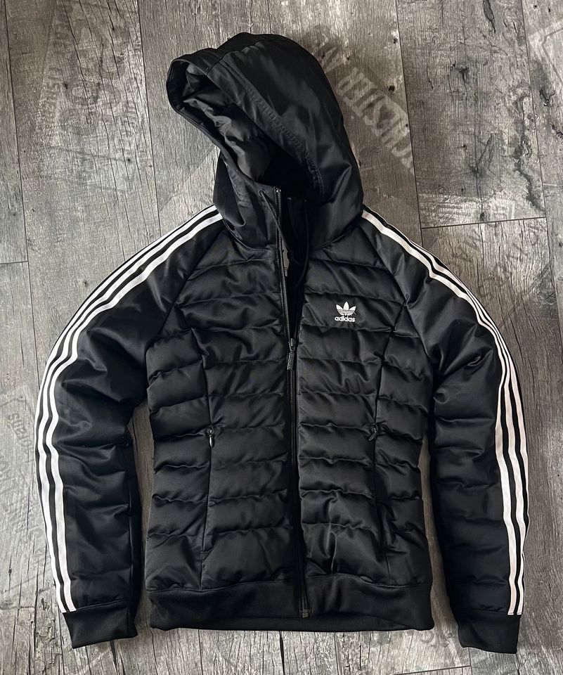 Adidas Damen Daunenjacke in Fränkisch-Crumbach