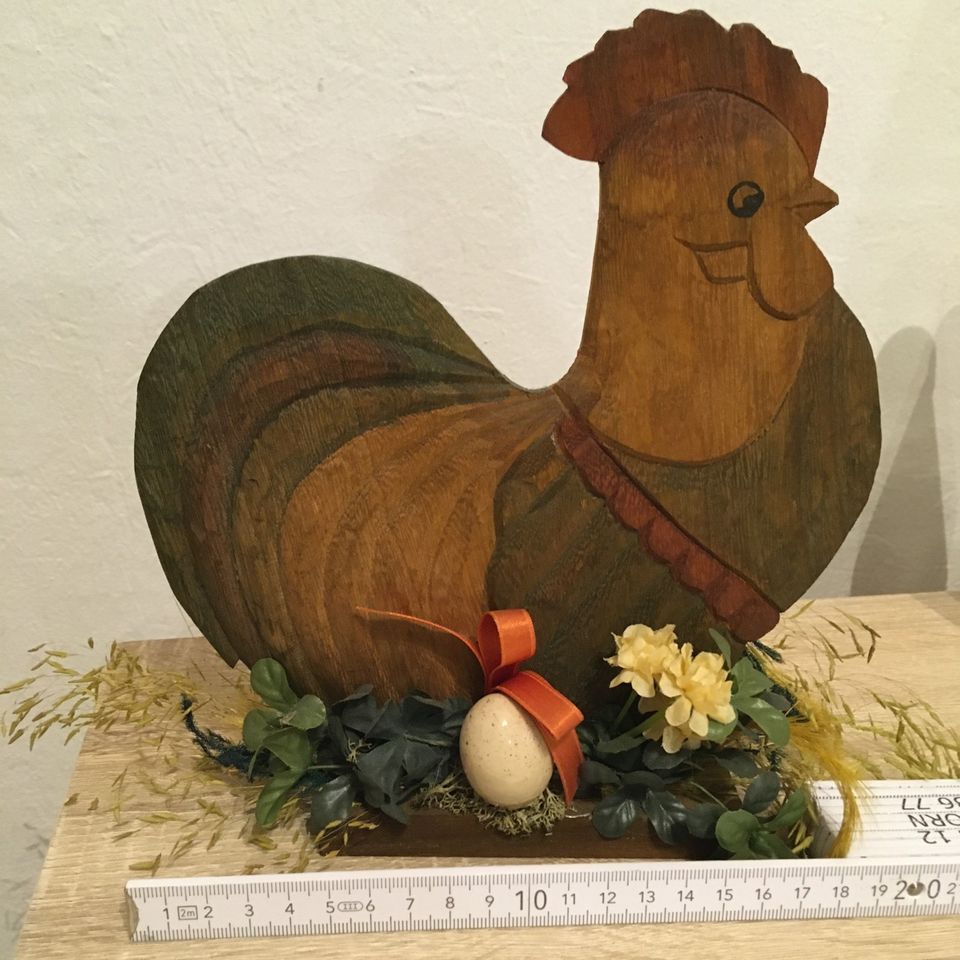 Oster Deko aus Holz Huhn Figur + 4 Anhänger in Oldenburg