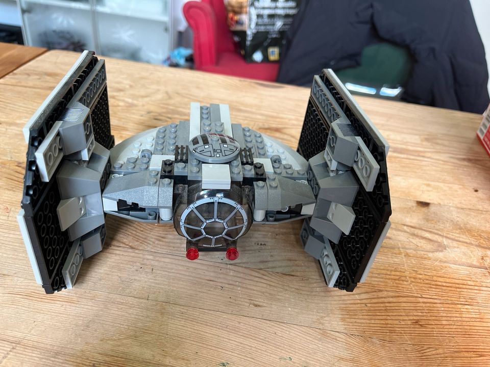 Lego Star wars Tie-Jäger in Essen