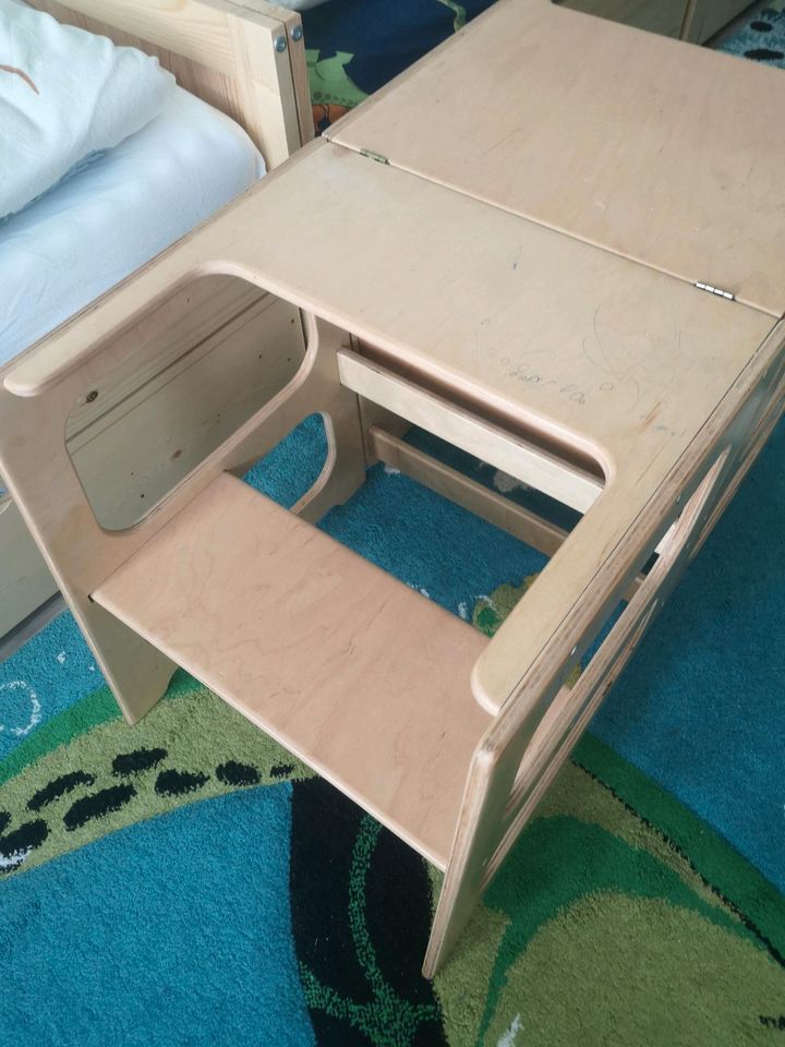 Lernturm Montessori Tisch mit Stuhl Küchenhelfer für Kinder in Leipzig