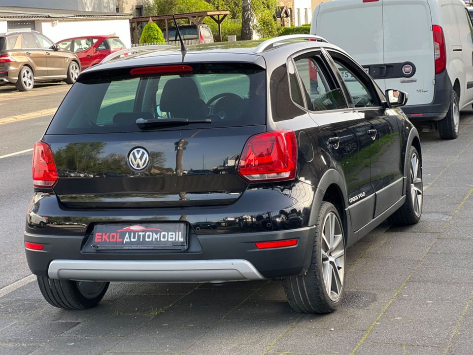 Volkswagen Polo V CrossPolo /Klima/ STH/ Alu/Sport in Köln