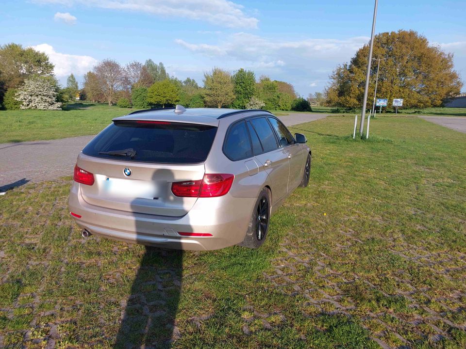 Schnäppchen, BMW 320d Touring Aut. Eff. Dynamics Edition Blue in Xanten