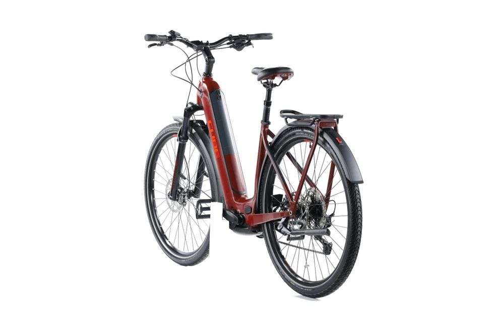 Cube Kathmandu Hybrid SL 750 - 2022 - S | nur 882 km | Bosch Drive Unit Performance CX  (85Nm) 750 Wh | UVP 3.899 € | 1 Jahr Garantie | E Bike Trekking Tiefeinsteiger in Ottobrunn