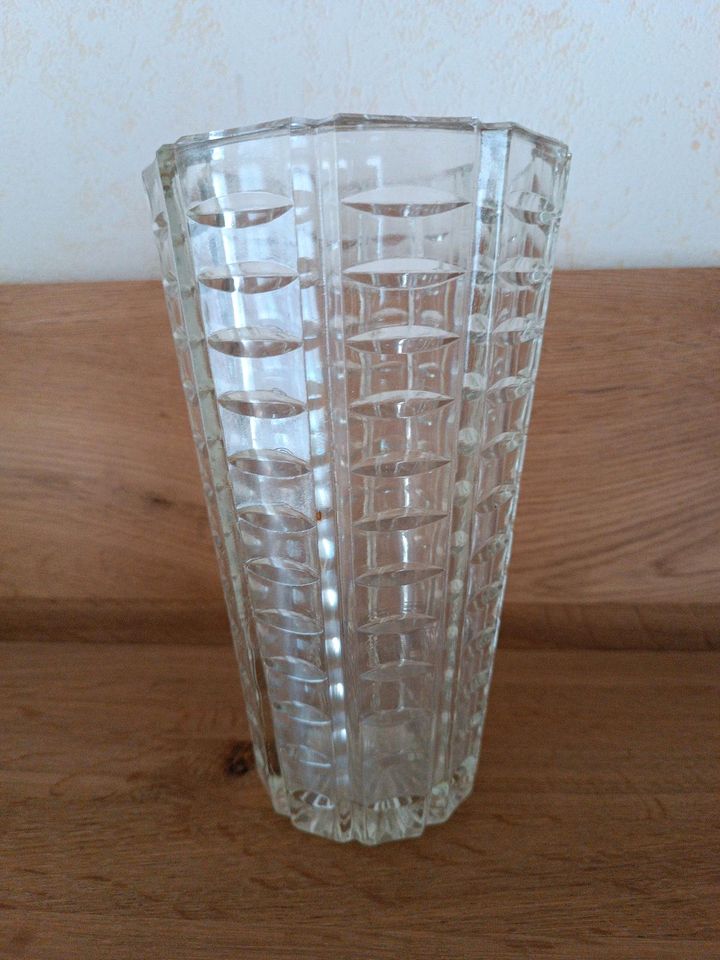 Vase aus Glas in Adelsheim