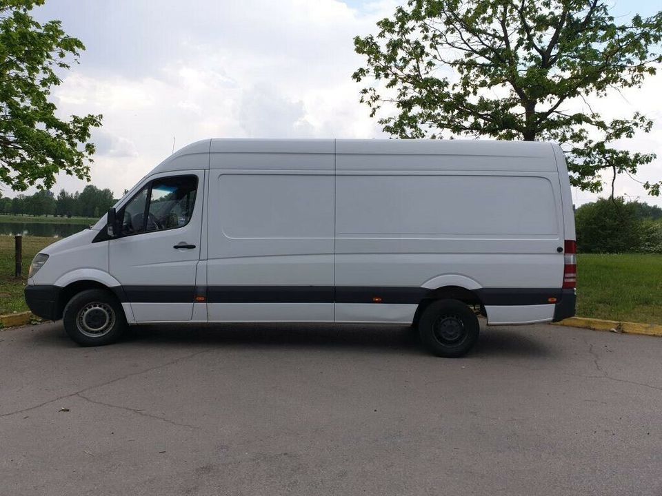 Transporter mieten Sprinter Umzug Kastenwagen Koffer Bus ohne Fahrer Festpreis in Offenbach