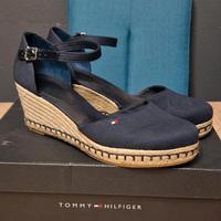 Tommy Hilfiger Sandalen Keilabsatz, Gr 41 Bayern - Heilsbronn Vorschau