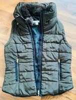 Elegante Weste mit goldenen Details | Khaki | Größe L | Tailliert Niedersachsen - Friesoythe Vorschau