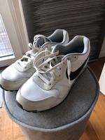 Nike MD Runner 2 weiß Gr. 41 Hessen - Hanau Vorschau