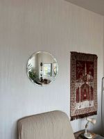 Schöner alter runder Spiegel mit Facettenschliff D:50cm Sachsen-Anhalt - Halle Vorschau