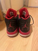 Biete Jordans in 43 an. Nur Abholung :) Duisburg - Duisburg-Mitte Vorschau